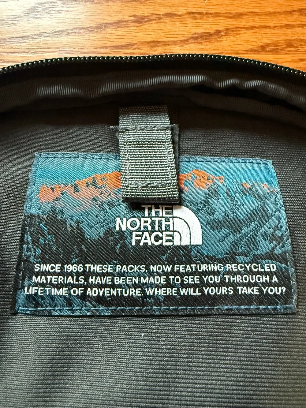 The North Face Black Borealis-style Women’s Backpack w/ Front Bungee, 20” x 16”